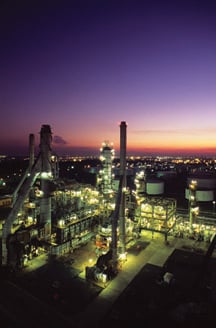 Petroleum_Refinery_at_night